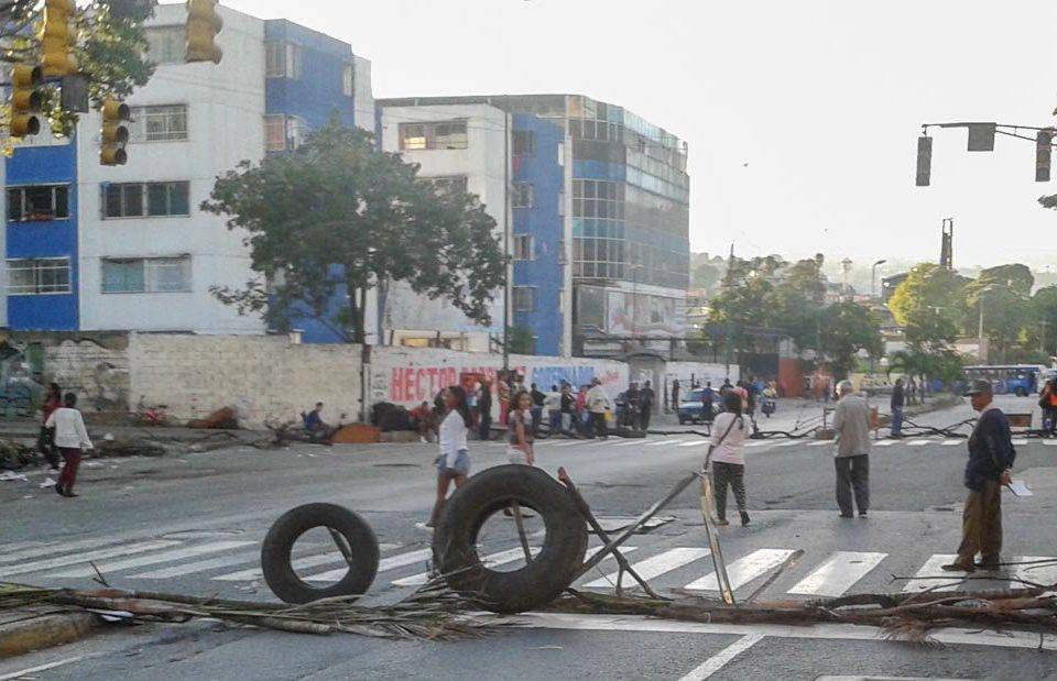 Protesta La Urbina CLAP Foto: El Estímulo