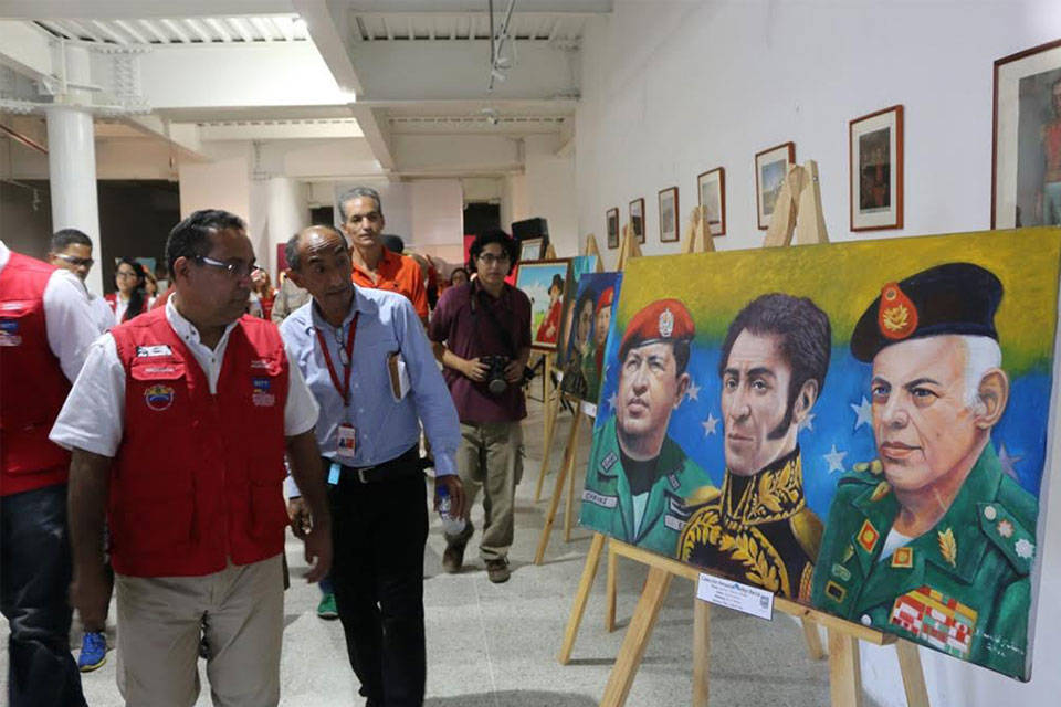Expor Chávez Vive