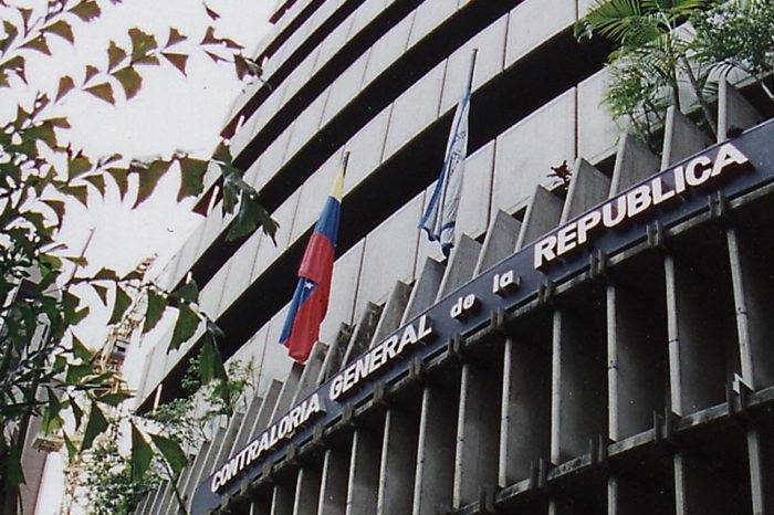 Contraloría General de la República opositores