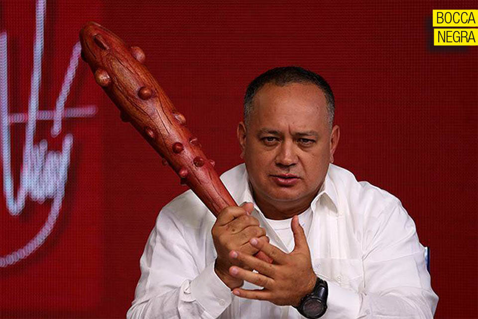 El Mazo Dando