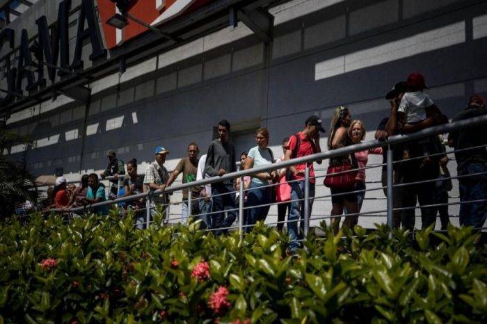 Supermercados Miranda colas decreto