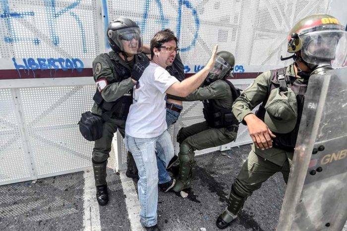 Agresiones diputados Freddy Guevara 2017