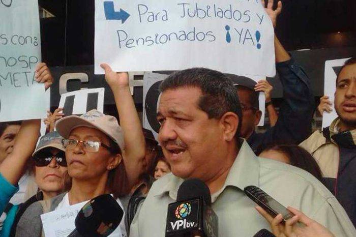 Exigen salario . Dirigente sindical