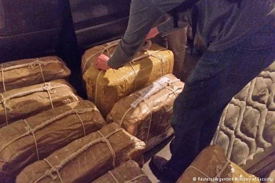 Droga Argentina Embajada de Rusia