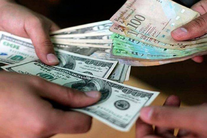 Hiperinflación venezolana billetes dólar
