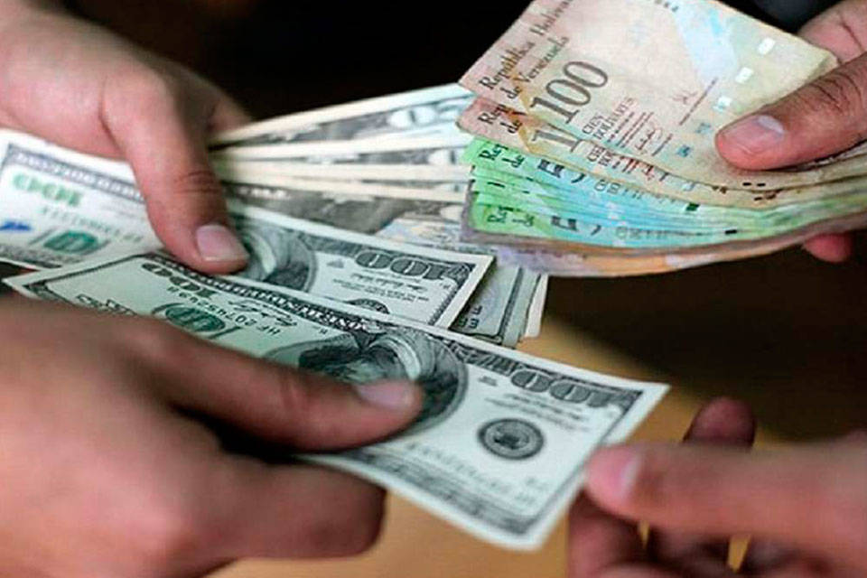 Hiperinflación venezolana billetes dólar