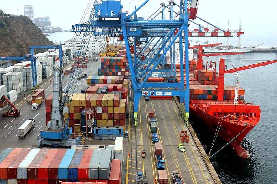 envíos puerta a puerta importaciones courier regulaciones puertos importación