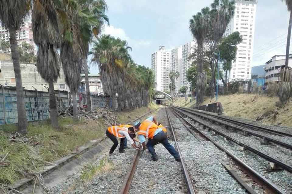 mantenimiento rieles Metro de Caracas
