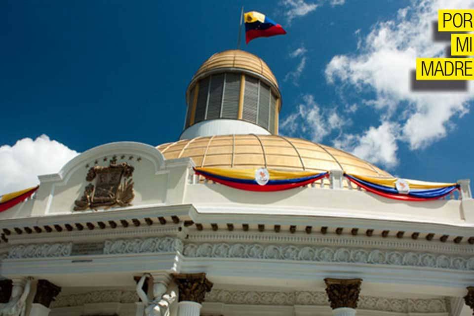 Asamblea Nacional Por mi madre