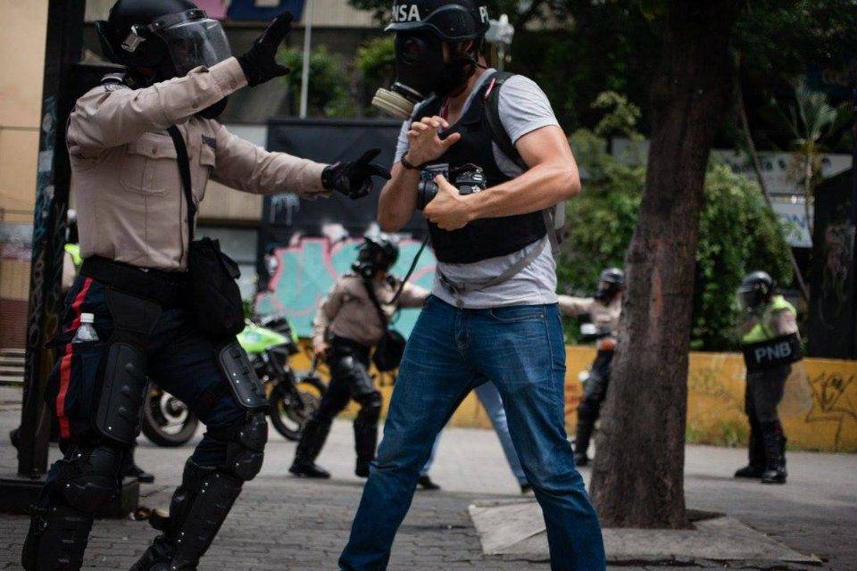 IPyS