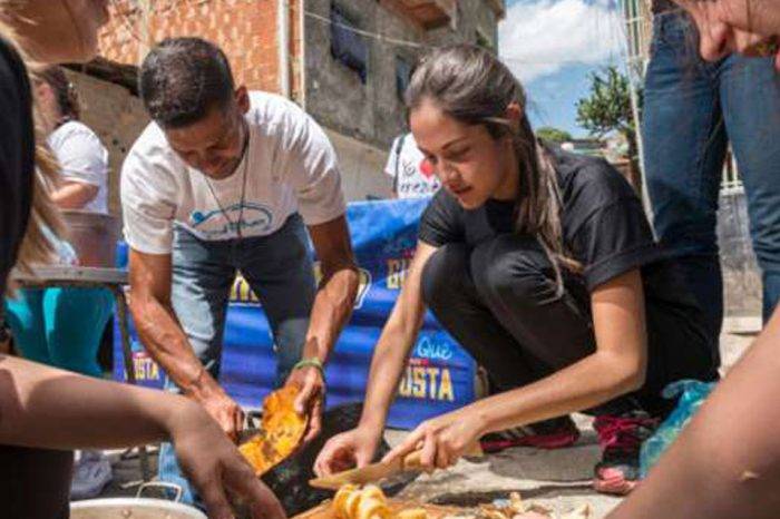 Solidaridad. Foto: Apertura Venezuela