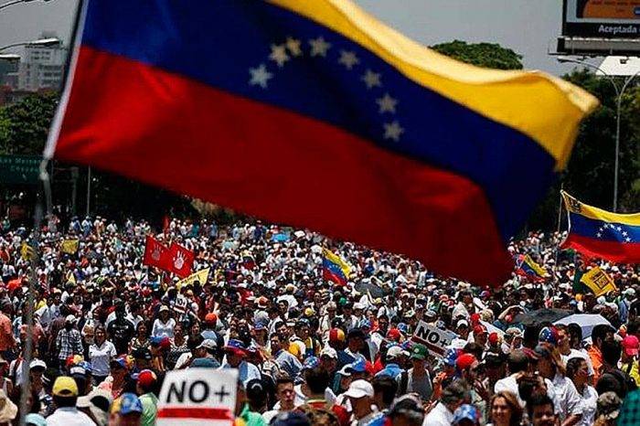 Totalitarismo y democracia. Por: Kienyke.com