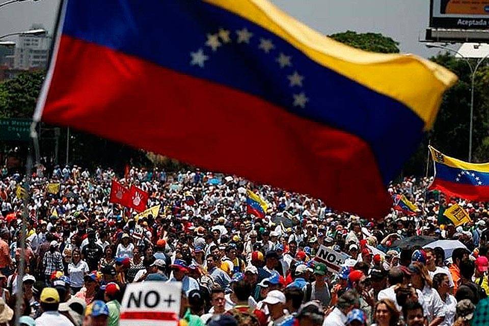 Totalitarismo y democracia. Por: Kienyke.com