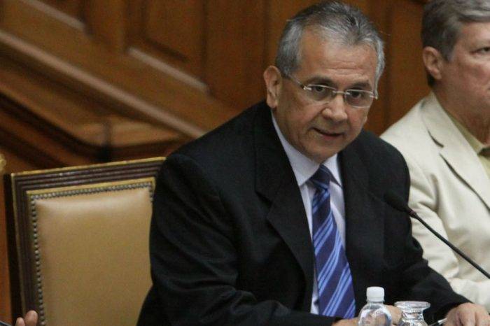 Rodrigo Cabezas ley antibloqueo
