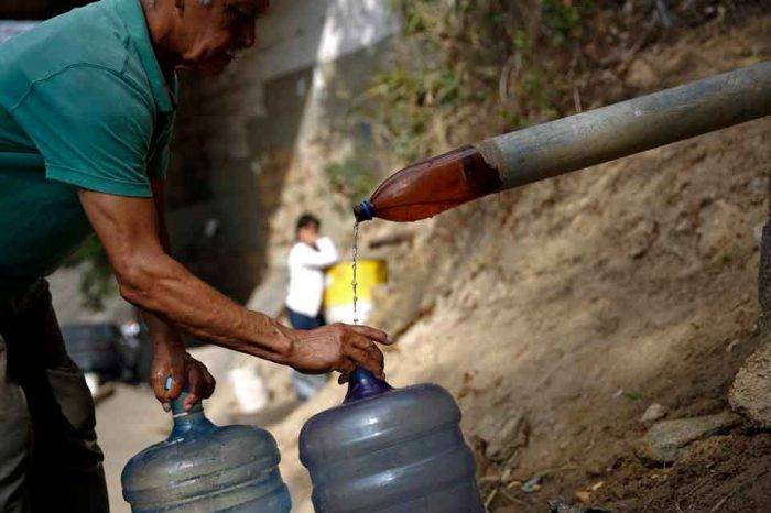 Vecinos del Encantado denuncian "desidia" y "negligencia" de Hidrocapital Hidroven