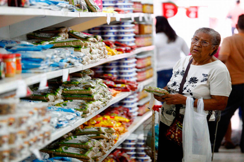 Canasta alimentaria se ubica en Bs 2,5 millones