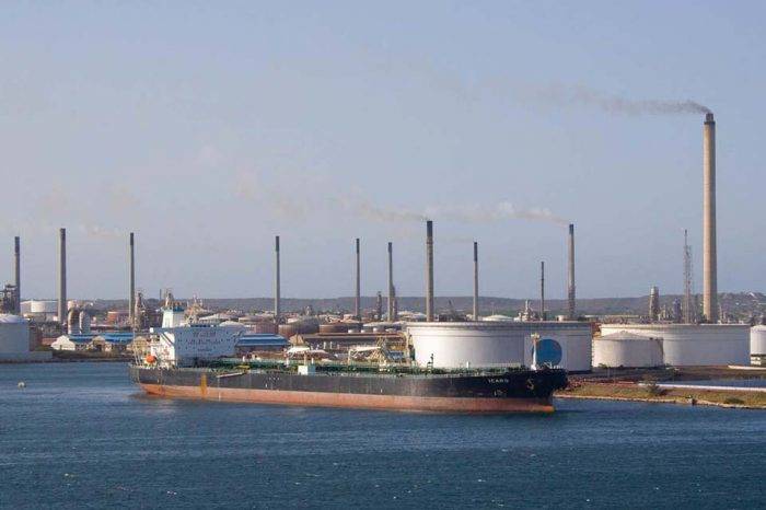 Refineria Isla 1 Curazao