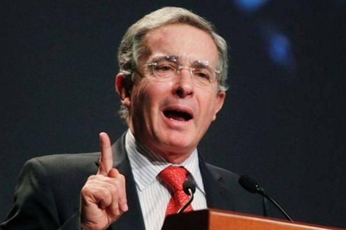 Álvaro Uribe