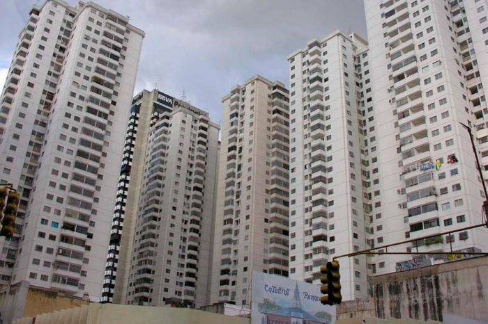Héctor Rodríguez busca ganar terreno para su reelección con ley de condominios de Miranda