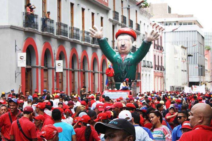 chavismo - revolución