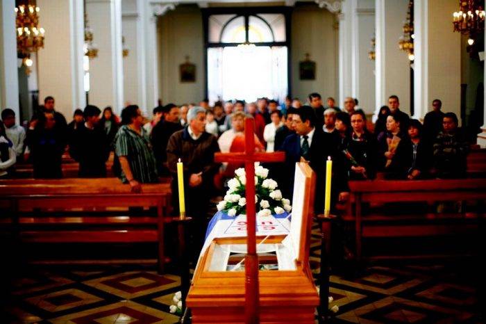 alcaldía de caracas suspende funerales
