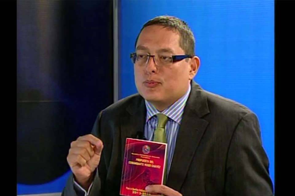 José Vicente Haro Edmundo González Urrutia