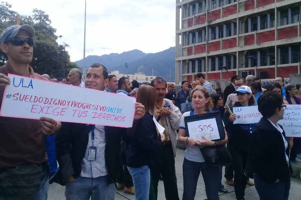 ULA protesta reclamos laborales