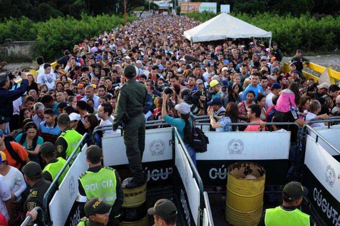 Venezolanos en Colombia: más capacitados pero los peor pagados