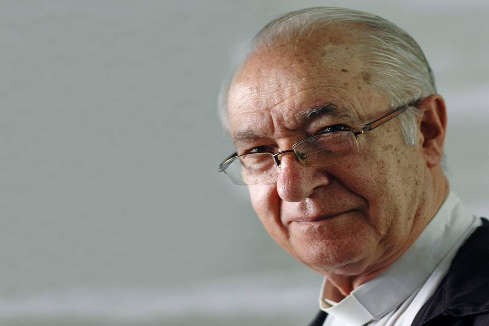 LUIS UGALDE.