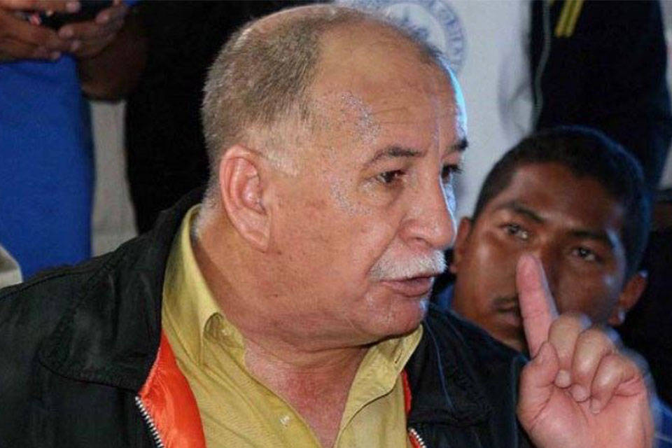 Rubén González