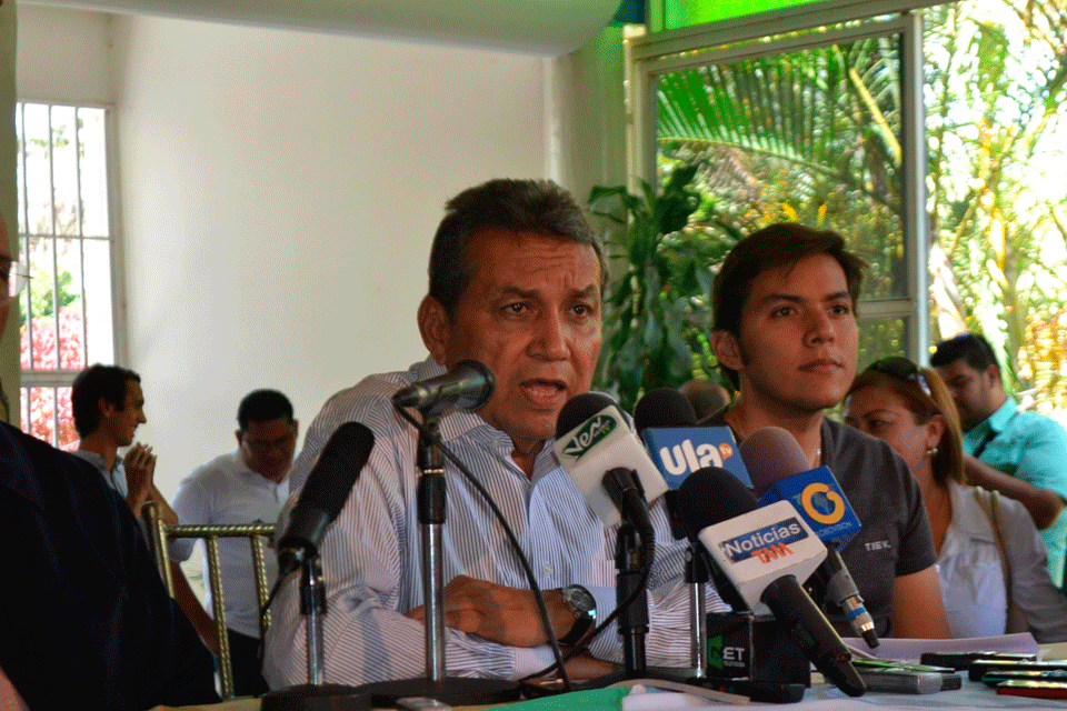 Ramón Guevara | Gobernador del estado Mérida