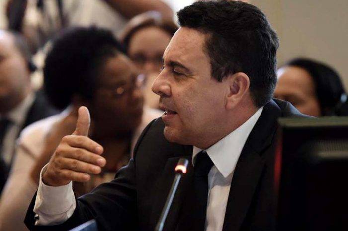 Moncada asegura que nuevo gobierno de Bolivia realizará una cacería de legisladores