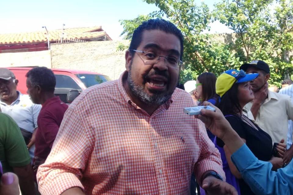Winston Flores