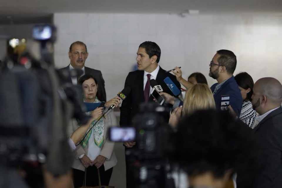 Lester Toledo María Teresa Belandria Brasil