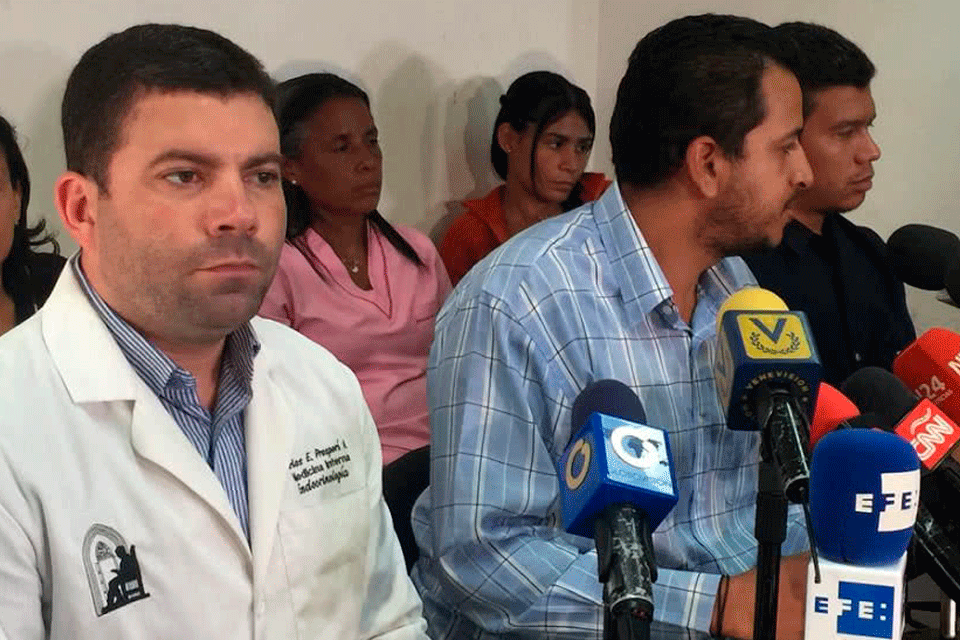 Denuncian escasez de gasolina