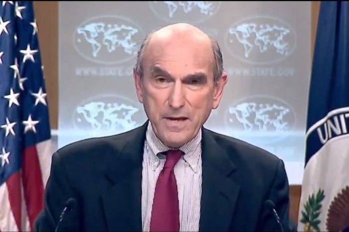 Elliot Abrams pide apoya a la oposición
