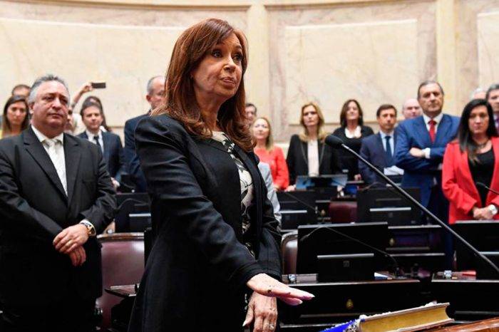 Justicia argentina confirma proceso por corrupción contra Cristina Kirchner