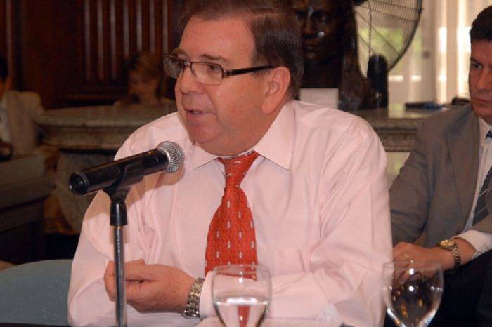 Edmundo González Urrutia