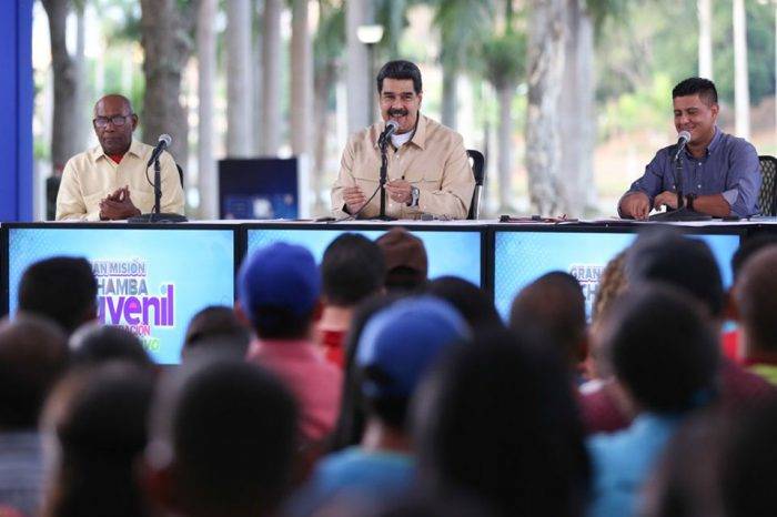 Nicolas-Maduro-Chamba-J