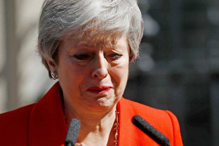 Theresa May renuncia