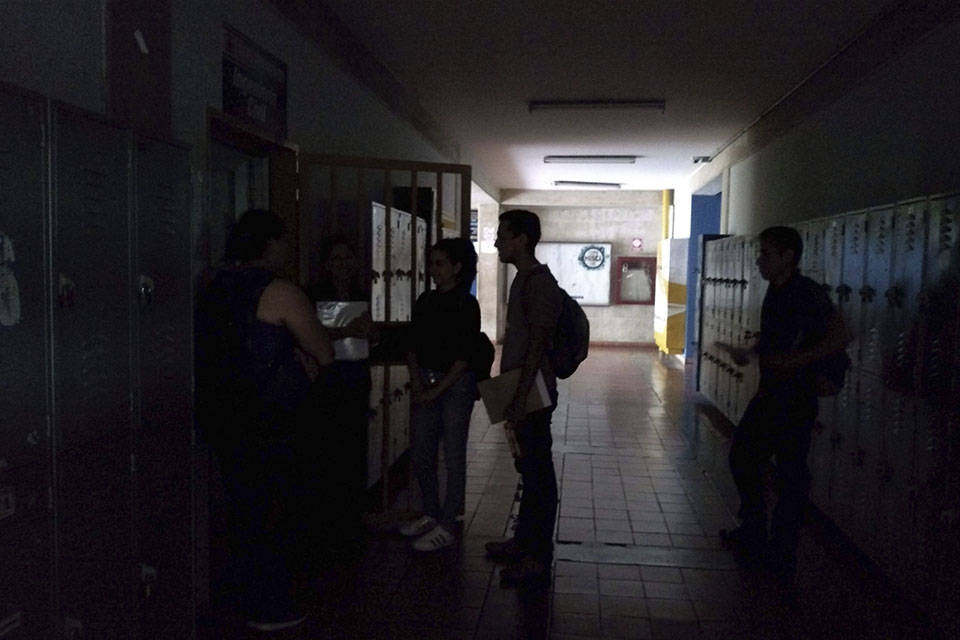 En Táchira los apagones son permanentes