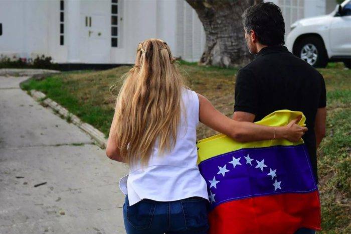 Leopoldo López cumple seis meses en la embajada de España