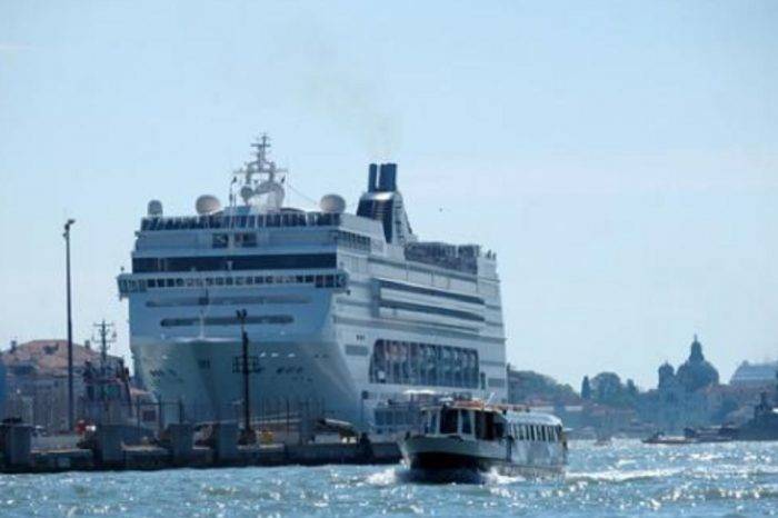 CRUCERO.