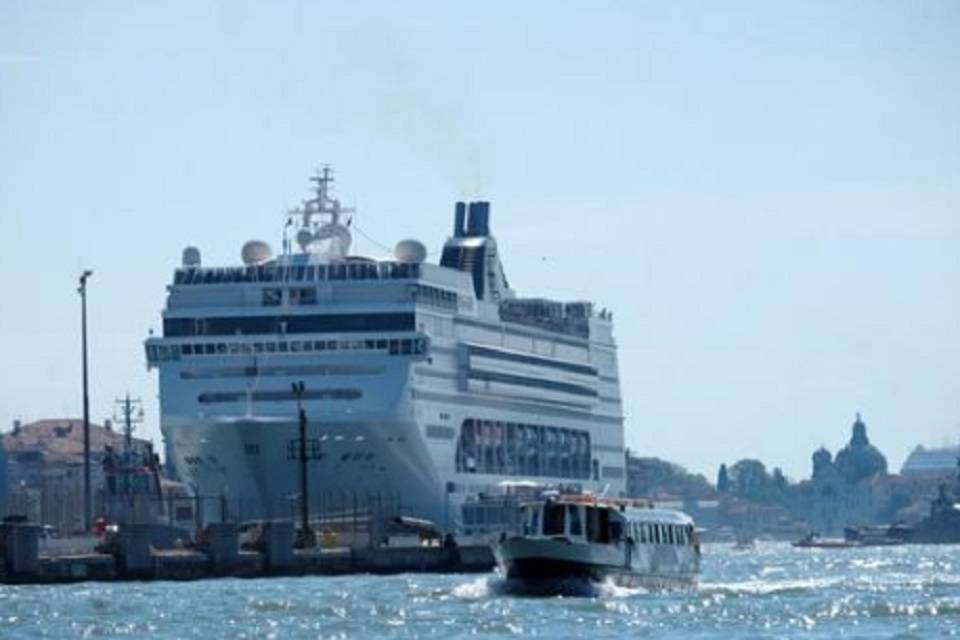 CRUCERO.