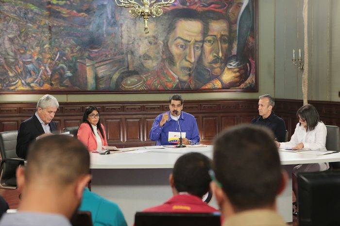 Colombia rechaza "delirantes" señalamientos de Maduro