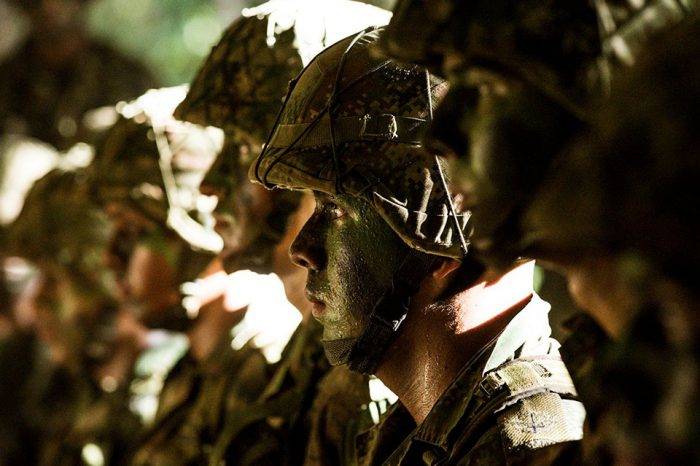 Colombia no aumentará su presencia militar en la frontera con Venezuela