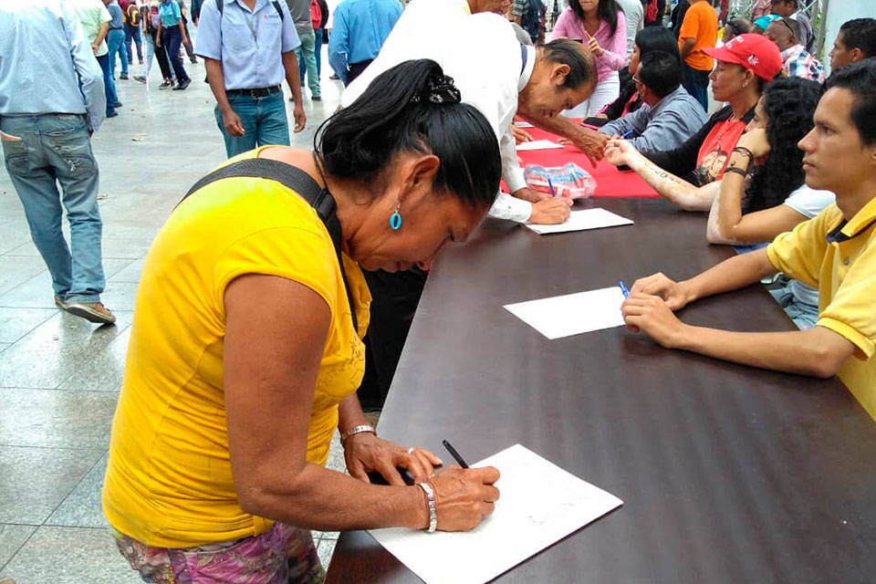 Firmas No +Trump