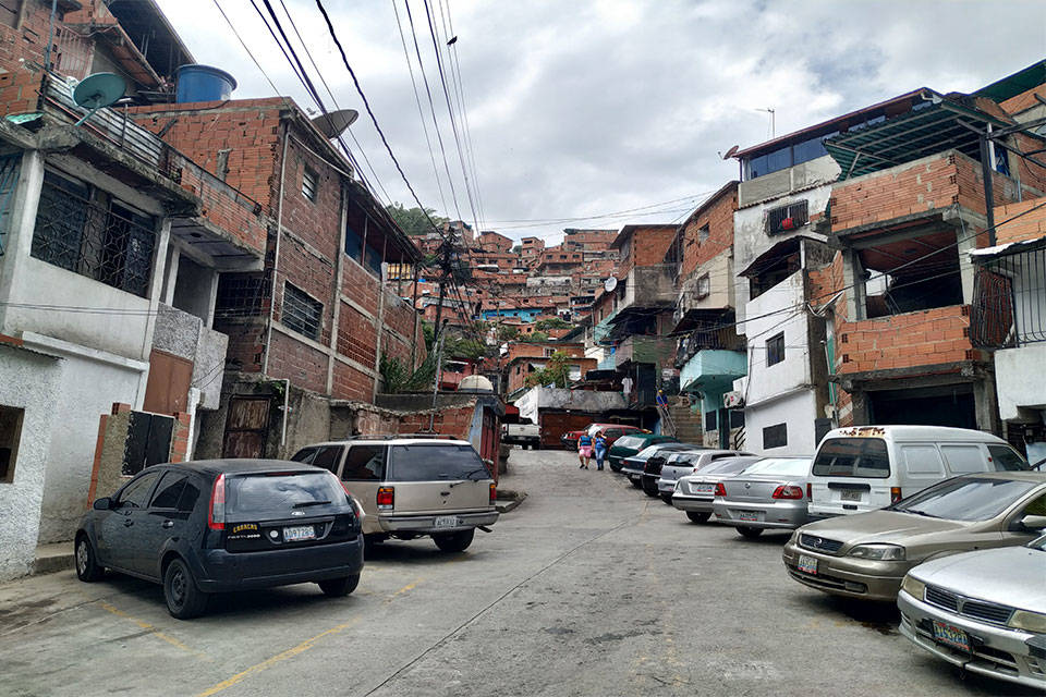 PETARE.