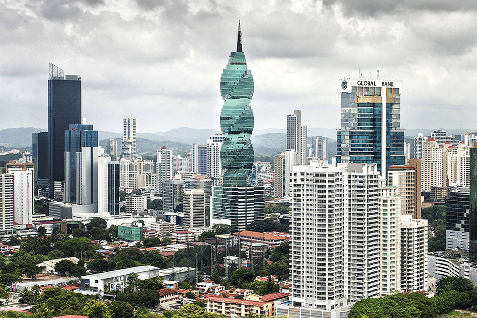 Para comprar petróleo venezolano, vaya a la ciudad de Panamá