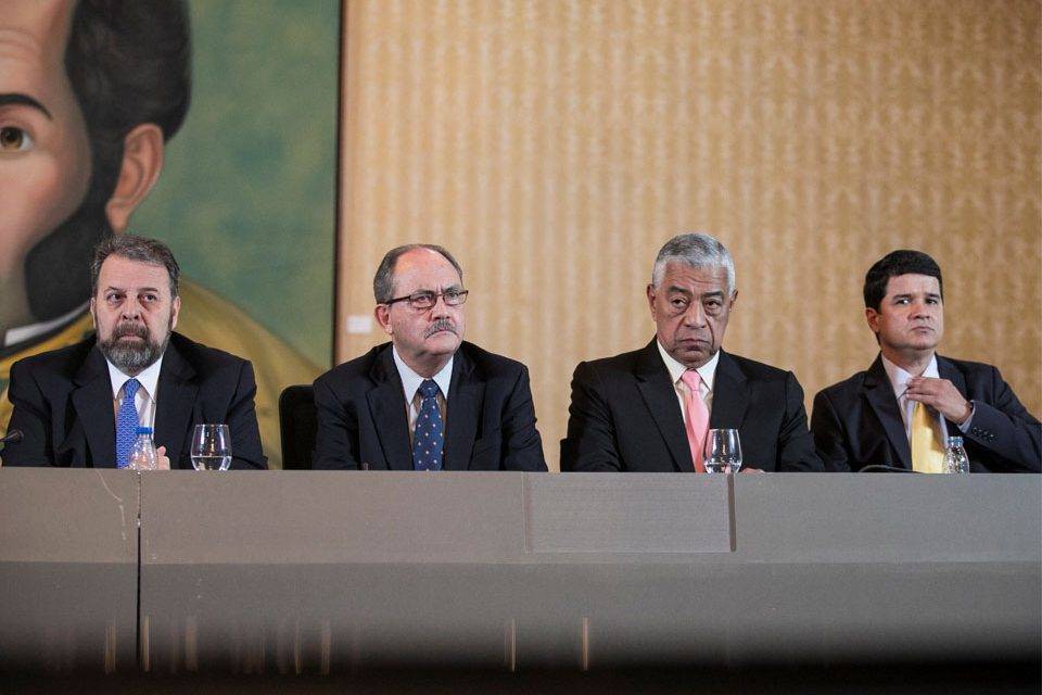 avanzada progresista firma acuerdo